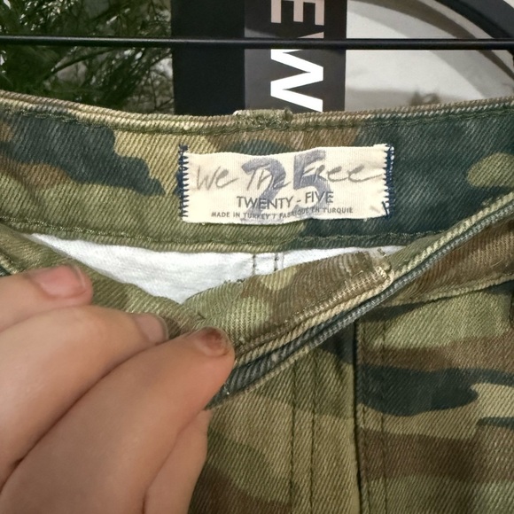 We The Free Camouflage Straight Leg Pants Green Brown size 25 - Picture 5 of 9
